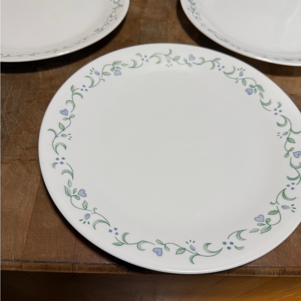 Corelle 10.25 White Dinner Plates Blue Country Cottage Floral Design set of 6 - Picture 3 of 16